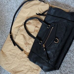 Authentic LV lumineuse GM empreinte leather navy